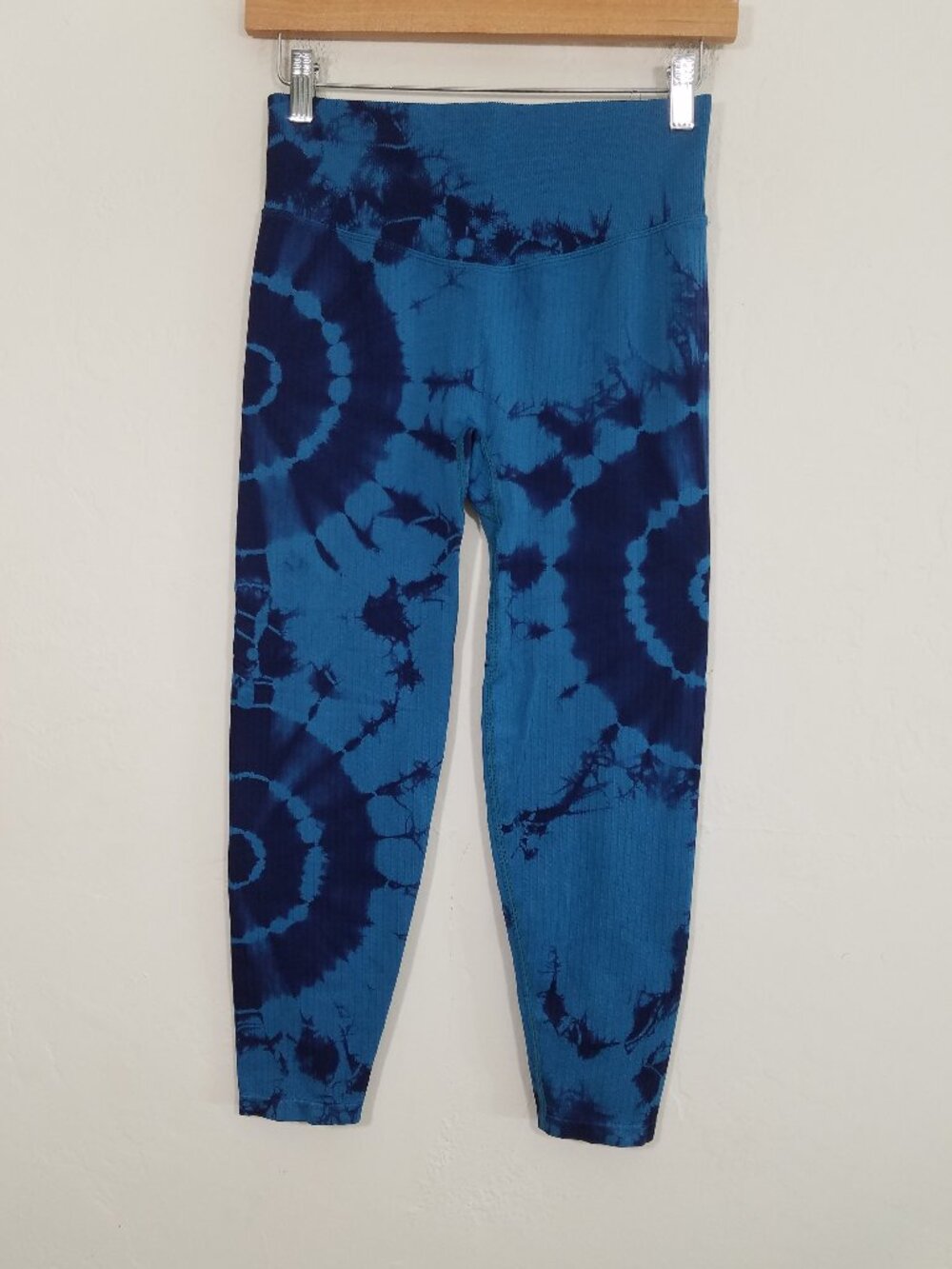 PINK Victoria's Secret Tie-Dye High Rise Legging Blue Size M